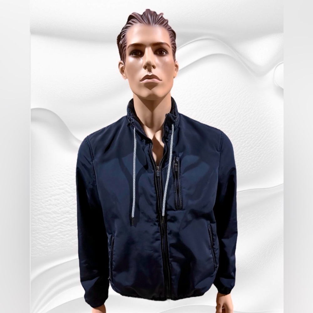 Armani exchange Men’s Jacket, size Medium, color Navy.